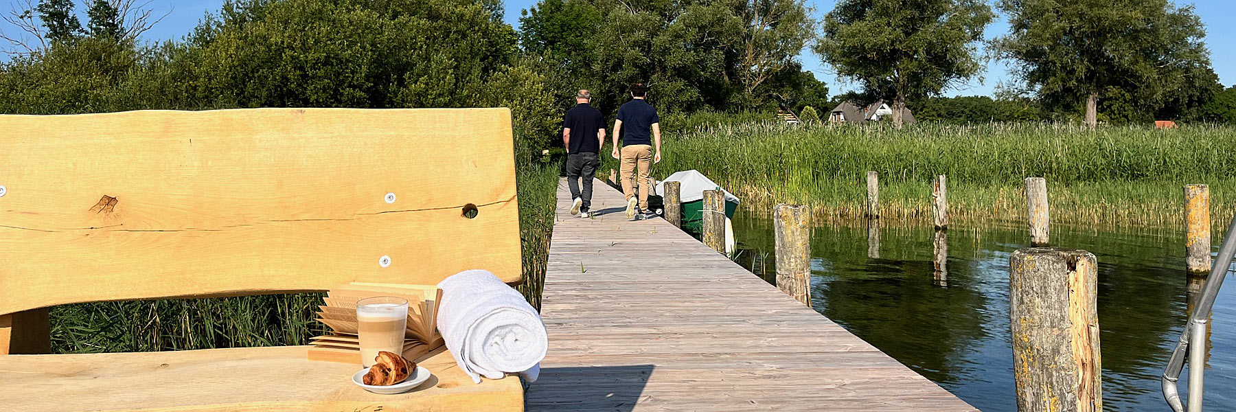 Steg mit Bank Steg mit Bank - Landhotel Rosenhof